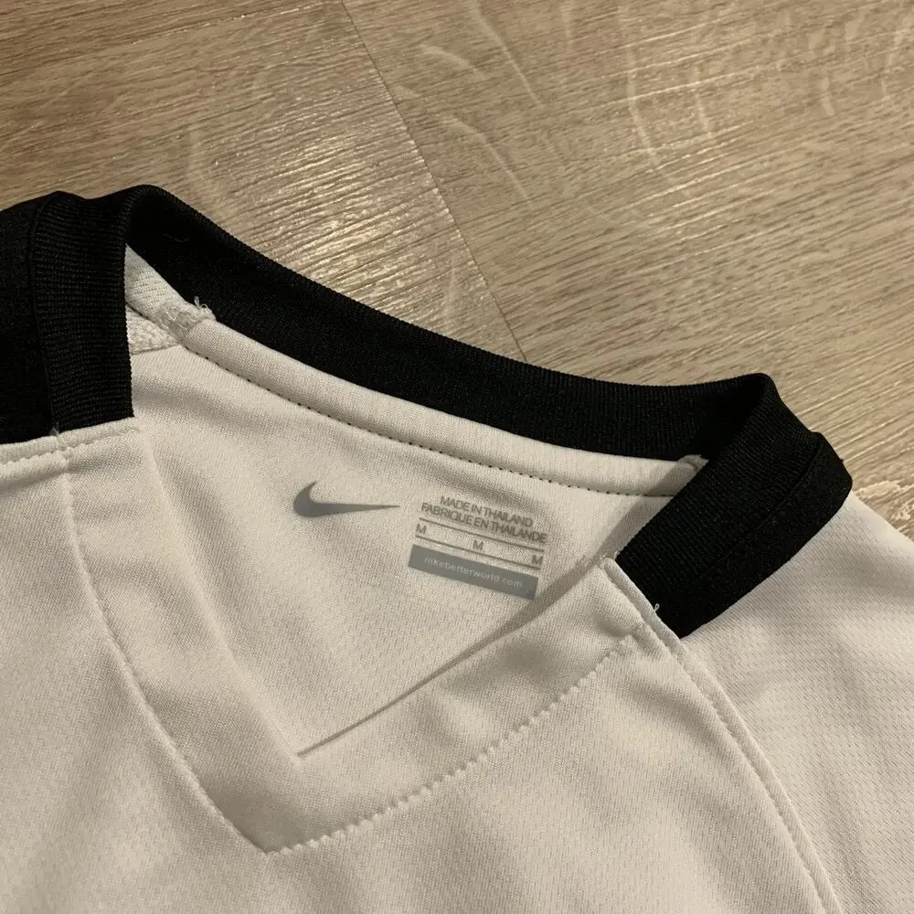 Nike futbol noticeable front